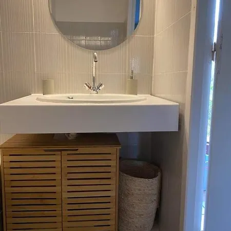 Studio bord de mer Les marines de moriani Appartement *
